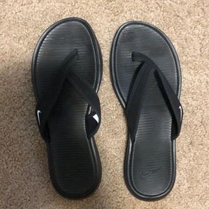 Nike thong sandals
